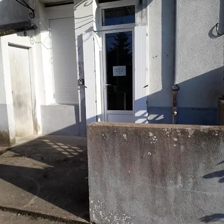 Logement Au Calme Au Pied Des Jardins 19B Mauleon