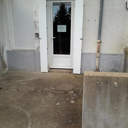 Logement Au Calme Au Pied Des Jardins 19B Holiday home *